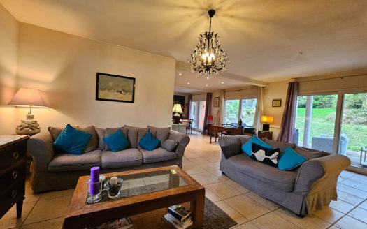 Maison récente 195 m² NEYRON