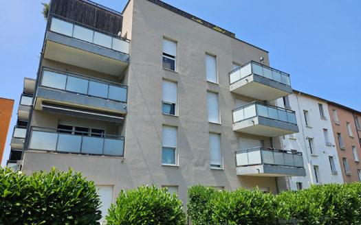 T2 récent avec garage Bachut