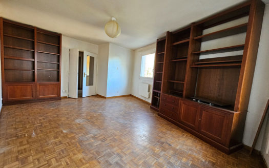 T3 à rénover proche métro République