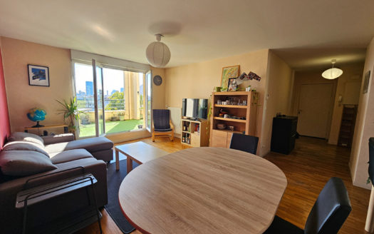 T4 récent dernier étage Place Wilson