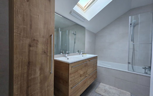 T4 récent dernier étage Place Wilson