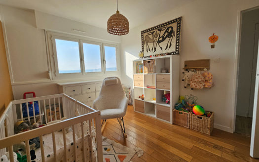 T4 rénové avec parking Croix-Luizet