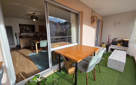 T3 rénové limite TASSIN Alaï