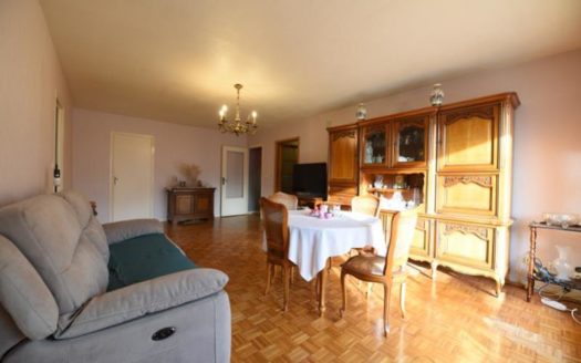 T5 avec balcons et parkings Tonkin / Charpennes