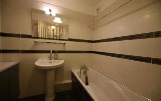 T5 avec balcons et parkings Tonkin / Charpennes