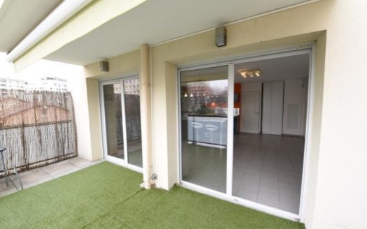 T3 Récent avec garage double Médipôle