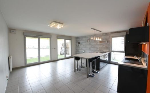 T3 Récent avec garage double Médipôle