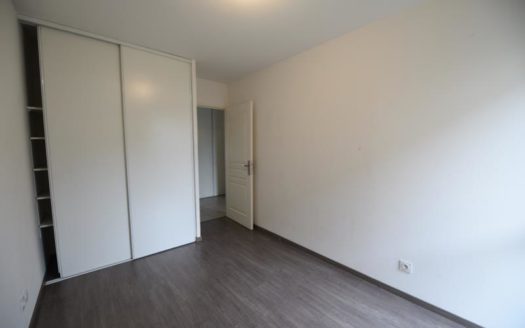 T3 Récent avec garage double Médipôle