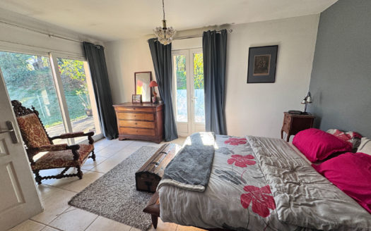 Maison récente 195 m² NEYRON