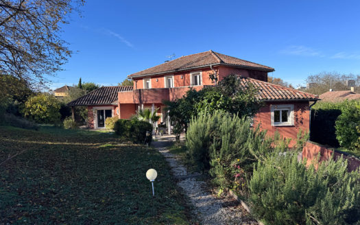 Maison récente 195 m² NEYRON