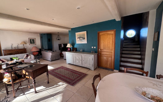 Maison récente 195 m² NEYRON